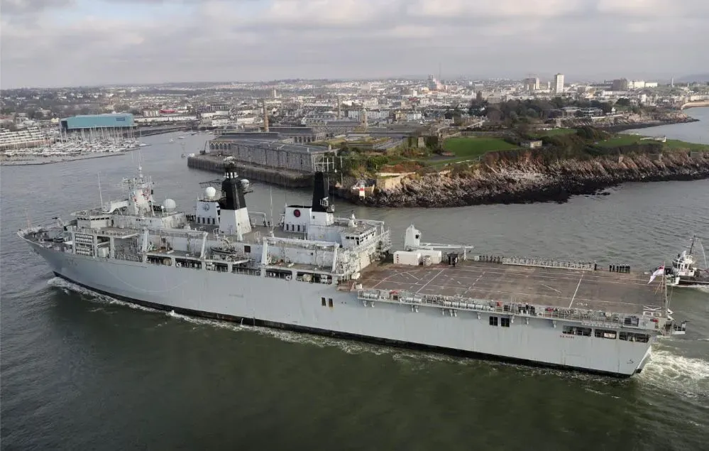 Marinha do Brasil avança na compra de navio de guerra da Inglaterra