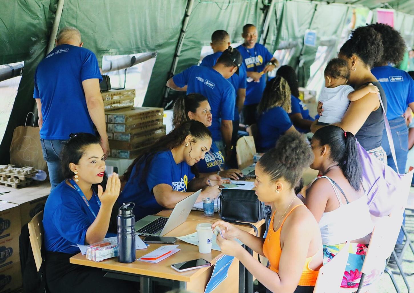 Prefeitura leva mutirão de serviços a Itapuã em parceria com o Exército neste sábado (30)