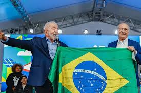 Quaest: Para 48%, Lula vai conseguir negociar tarifaço; 45% acham que não