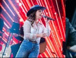 Sula Miranda emociona no Altas Horas com clássicos sertanejos