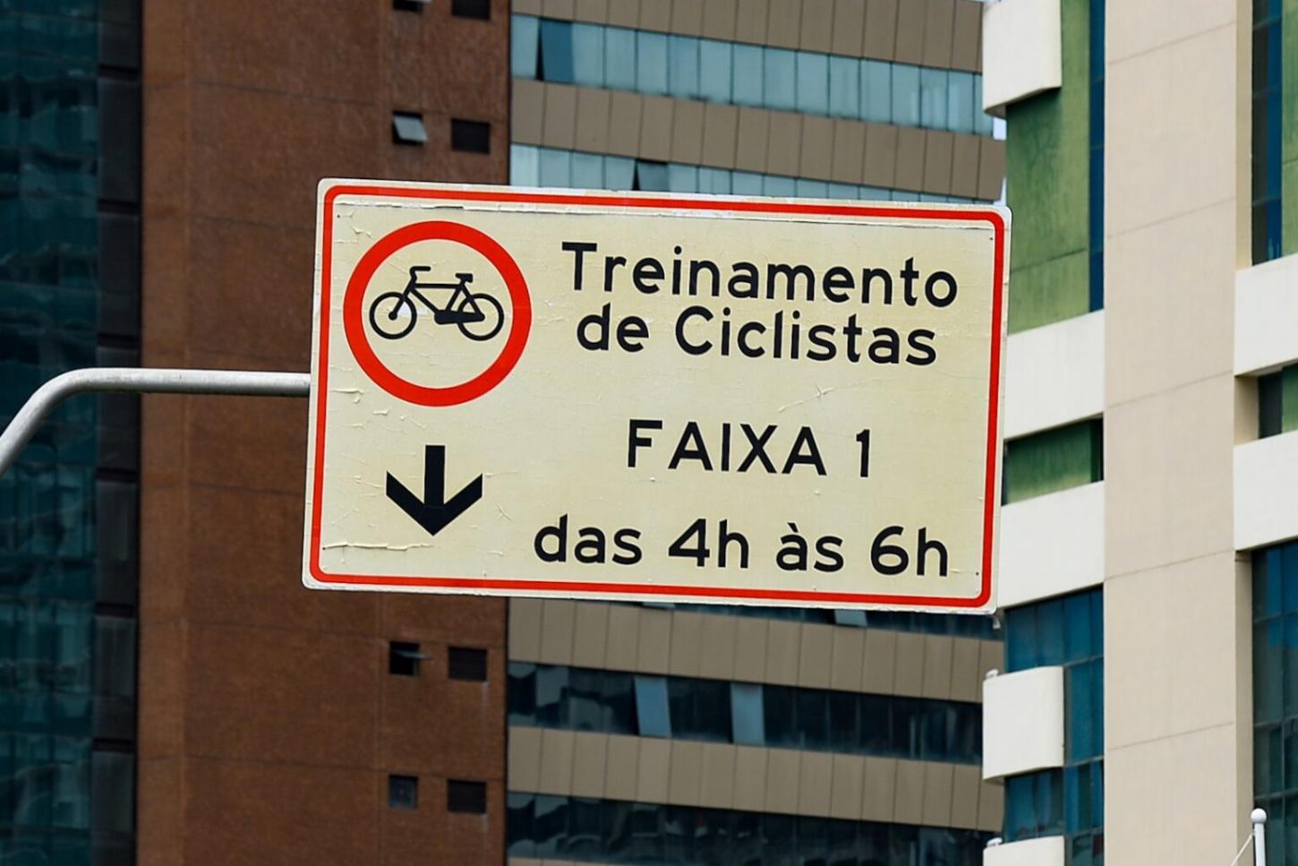 Prefeitura instala Área de Proteção ao Ciclista de Competição (APCC) na Av. Magalhães Neto
