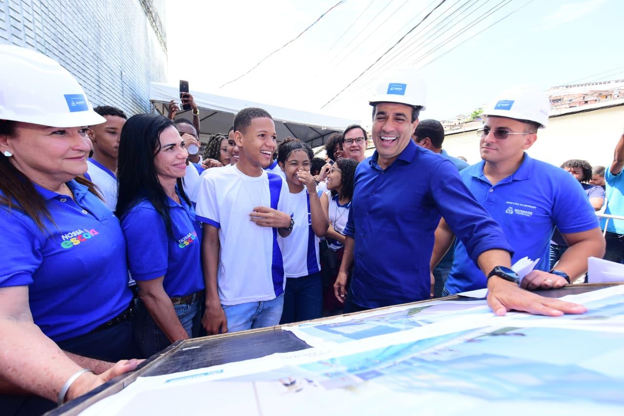 Prefeitura vai reconstruir escola no Matatu com piscina e mais que o dobro de vagas para o Ensino Fundamental e EJA