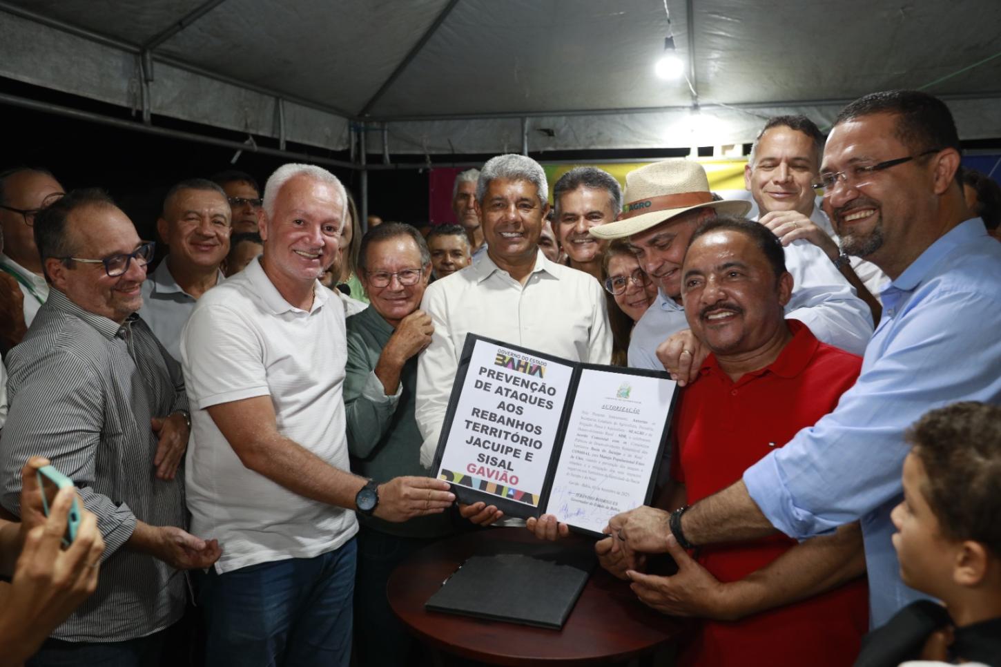 Projeto para controle de cães no semiárido é lançado em Gavião pelo Governo do Estado