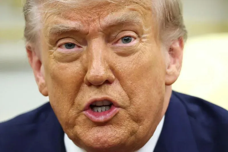 Trump anuncia tarifa de 100% sobre importações de produtos farmacêuticos