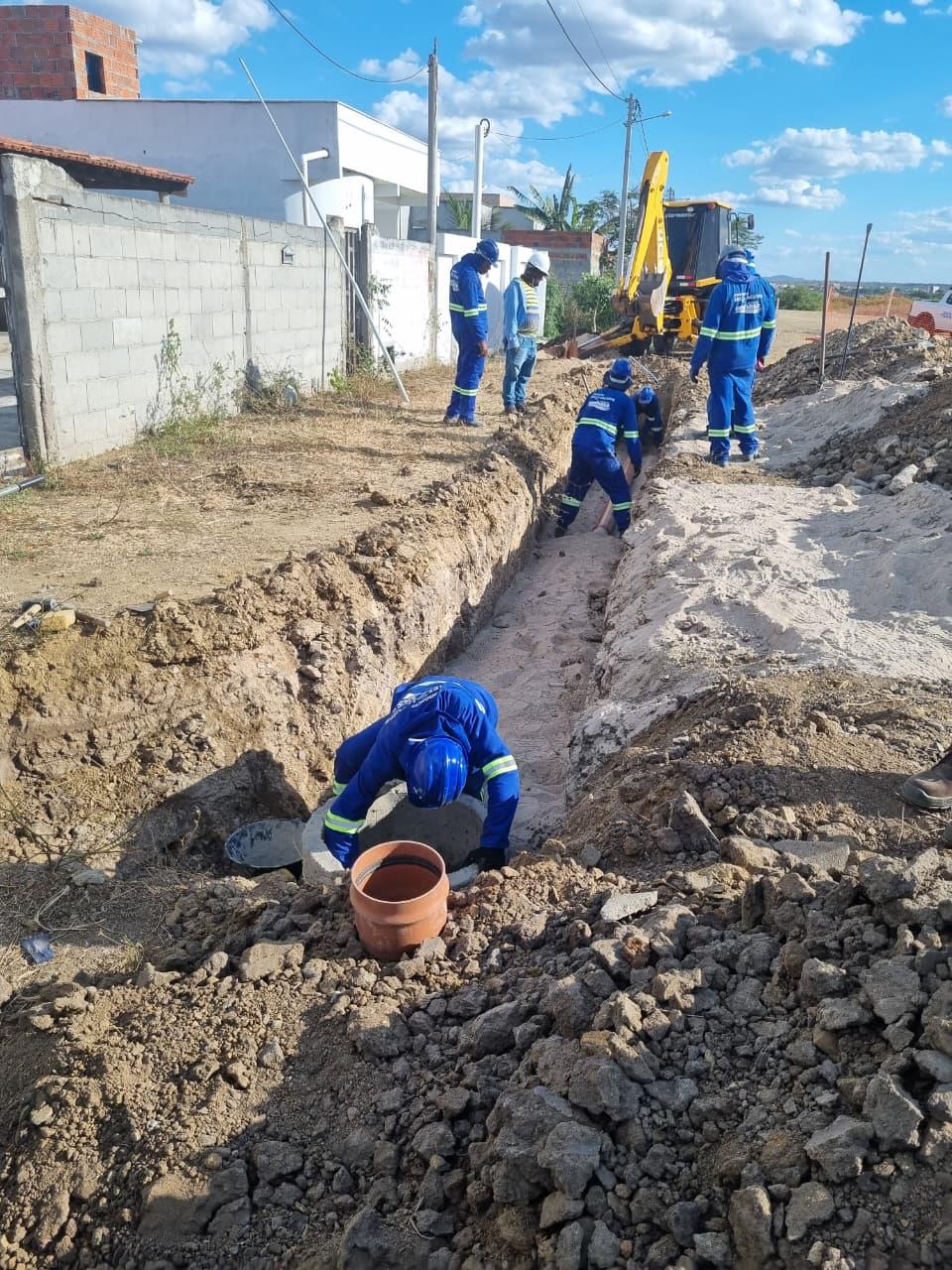 Embasa inicia obra de implantação do sistema de esgotamento sanitário em Riachão do Jacuípe