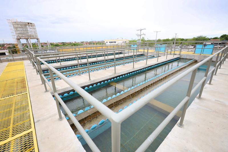 Governo do Estado autoriza novas obras de abastecimento e saneamento para oito municípios baianos