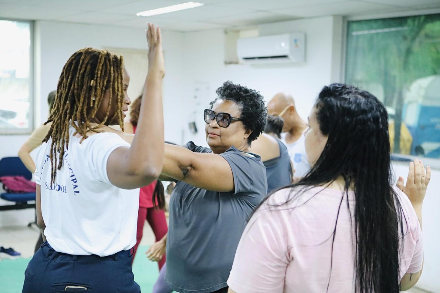 GCM oferta curso de defesa pessoal para mulheres e público LGBT+ com foco em festas de rua