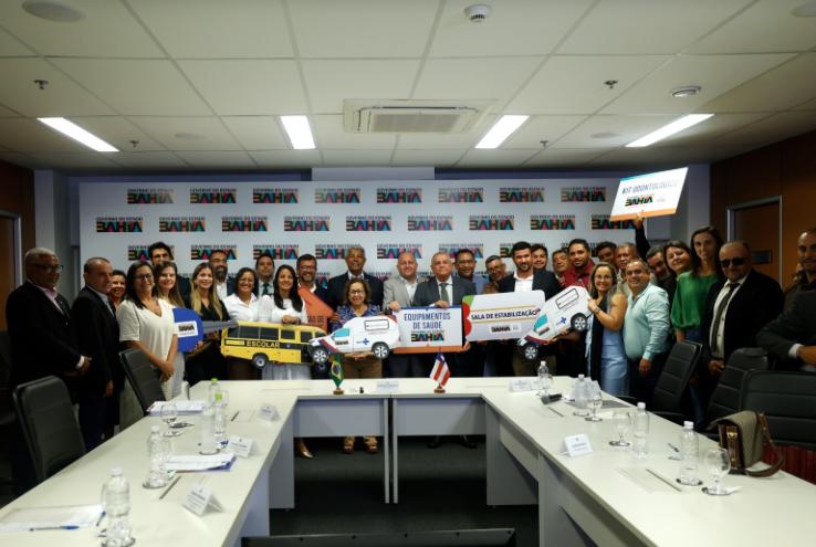 Governo da Bahia entrega equipamentos de saúde e educação para Jiquiriçá, garantindo melhores serviços para a população