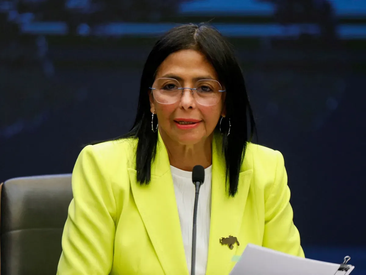 Suprema Corte da Venezuela ordena que Delcy Rodríguez assuma presidência