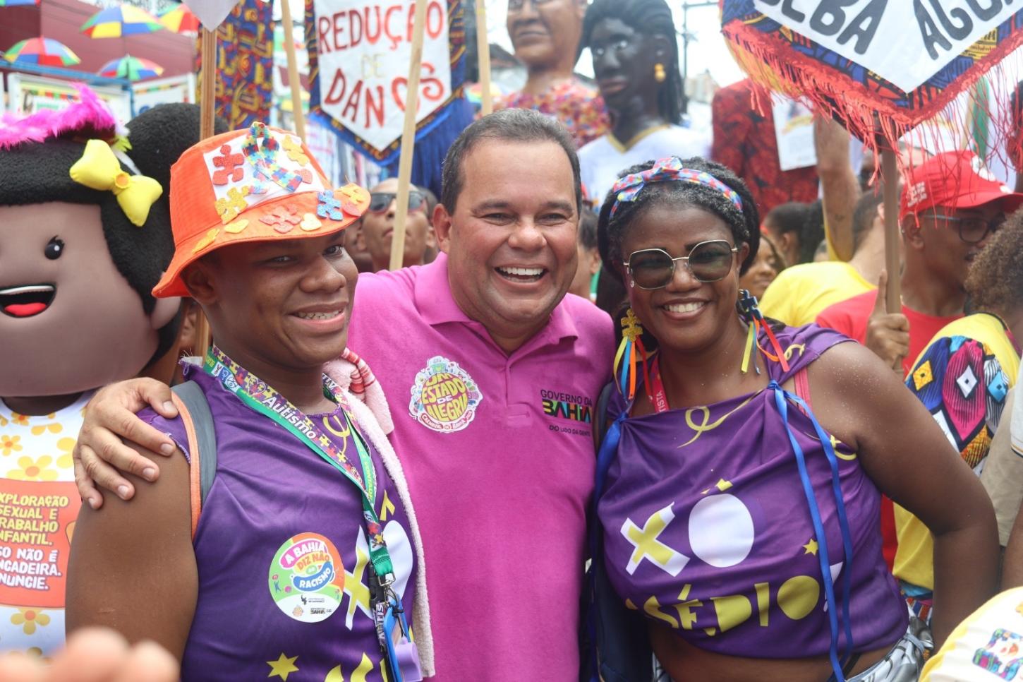 Mudança do Garcia transforma o bairro em palco de tradição, crítica e pertencimento