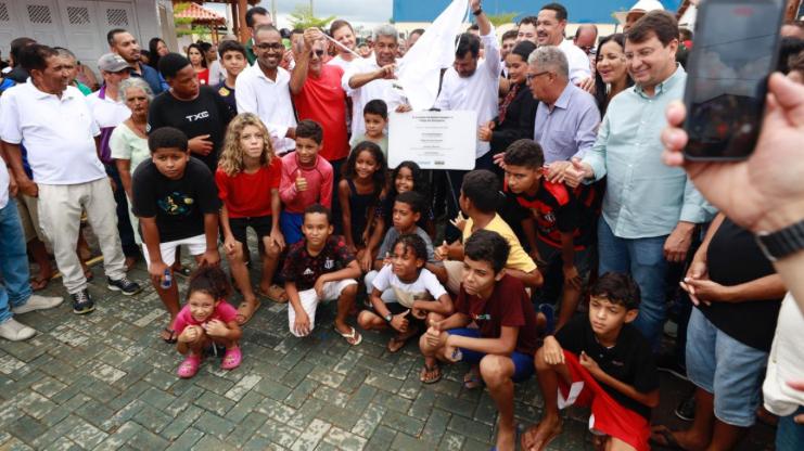 Nova delegacia e praça são entregues em Itarantim; Estado reforça saúde, infraestrutura e produção rural