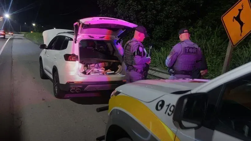 Policial é preso com 129 iPhones avaliados em R$ 1,5 milhão em rodovia