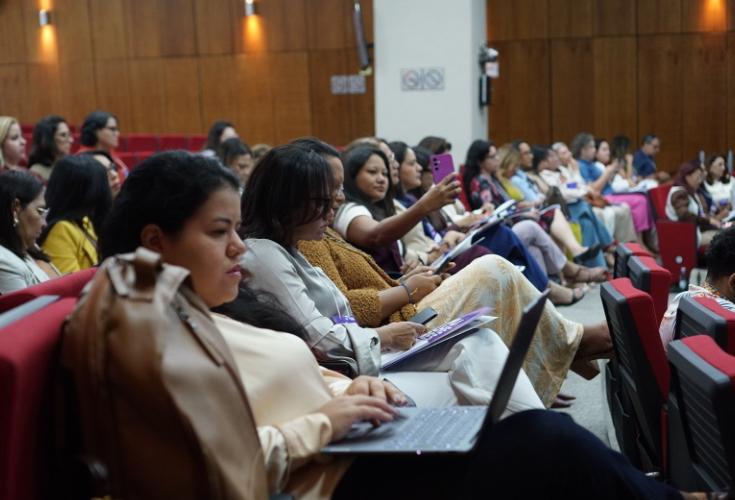 Casa da Mulher Brasileira atualiza diretrizes para ampliação do atendimento a meninas e mulheres vítimas de violência doméstica