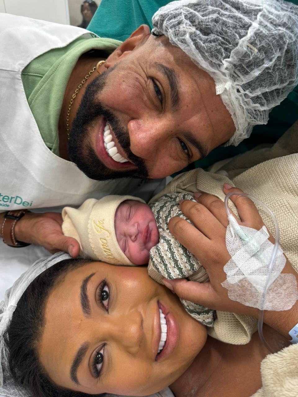 Nasce Silvano Júnior, filho do cantor Silvanno Salles e a empresária Jéssica Dandara