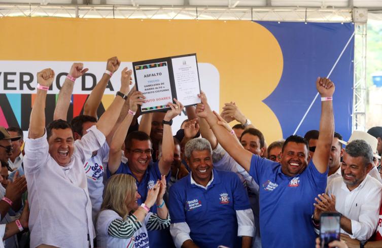 Pavimentação, inclusão digital e proteção às mulheres marcam a presença do Estado em Souto Soares