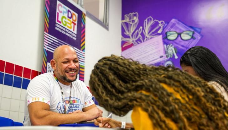 Terminal de Ônibus de Pituaçu recebe Caravana da Diversidade com serviços gratuitos e mobilização em defesa dos direitos LGBTQIAPN+