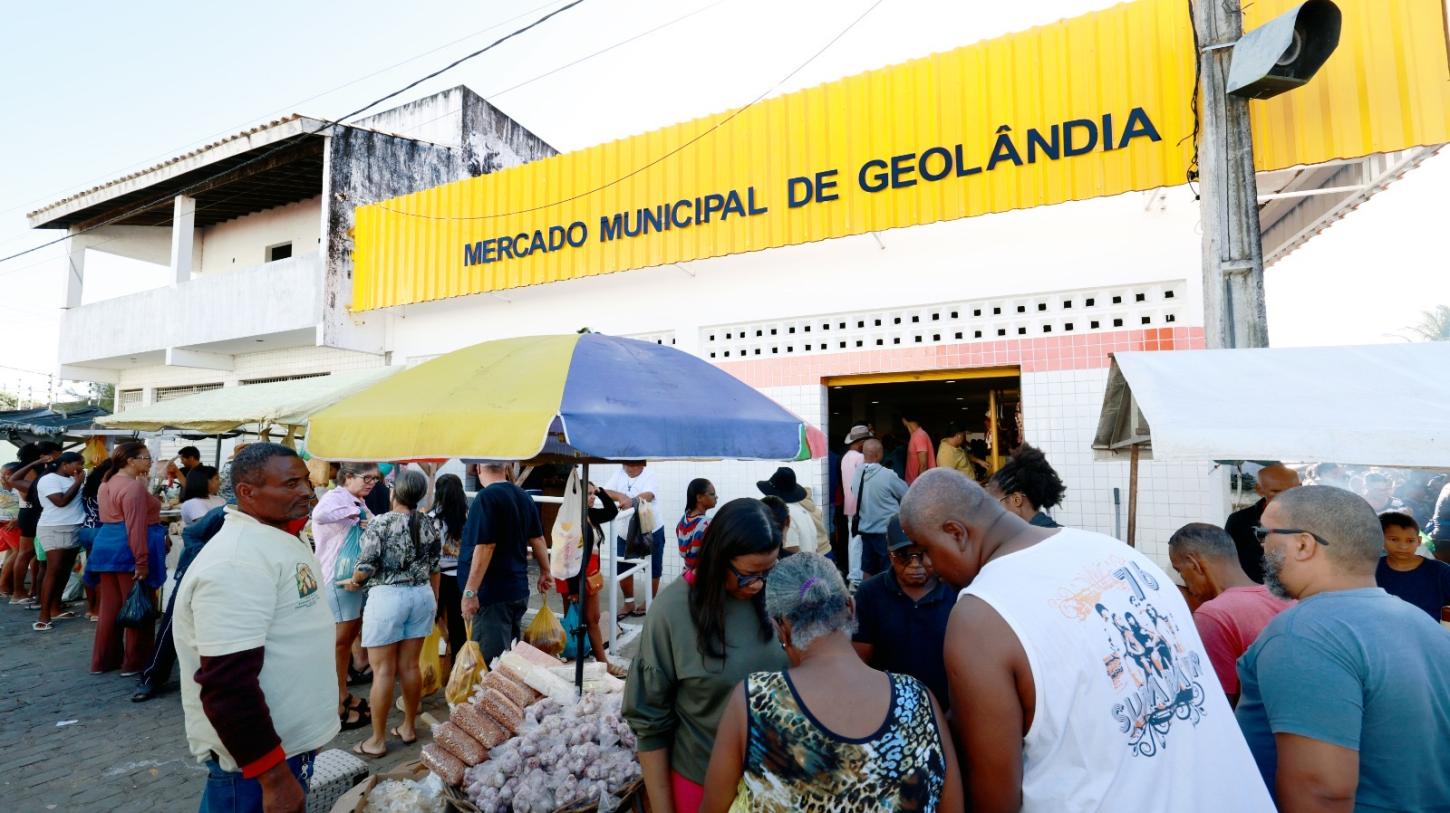 Cabaceiras do Paraguaçu recebe pacote de investimentos em saúde, mobilidade e desenvolvimento urbano