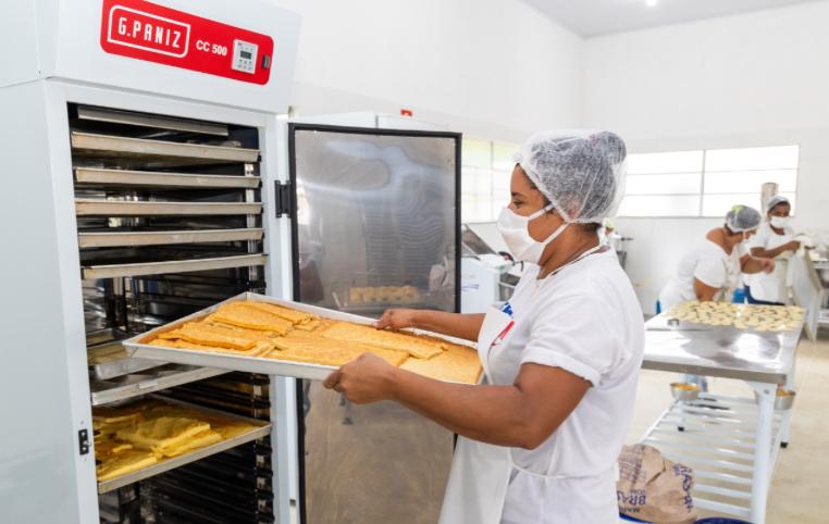 Mulheres de comunidade rural em Ibirapitanga conquistam autonomia e ampliam renda com agroindústria familiar