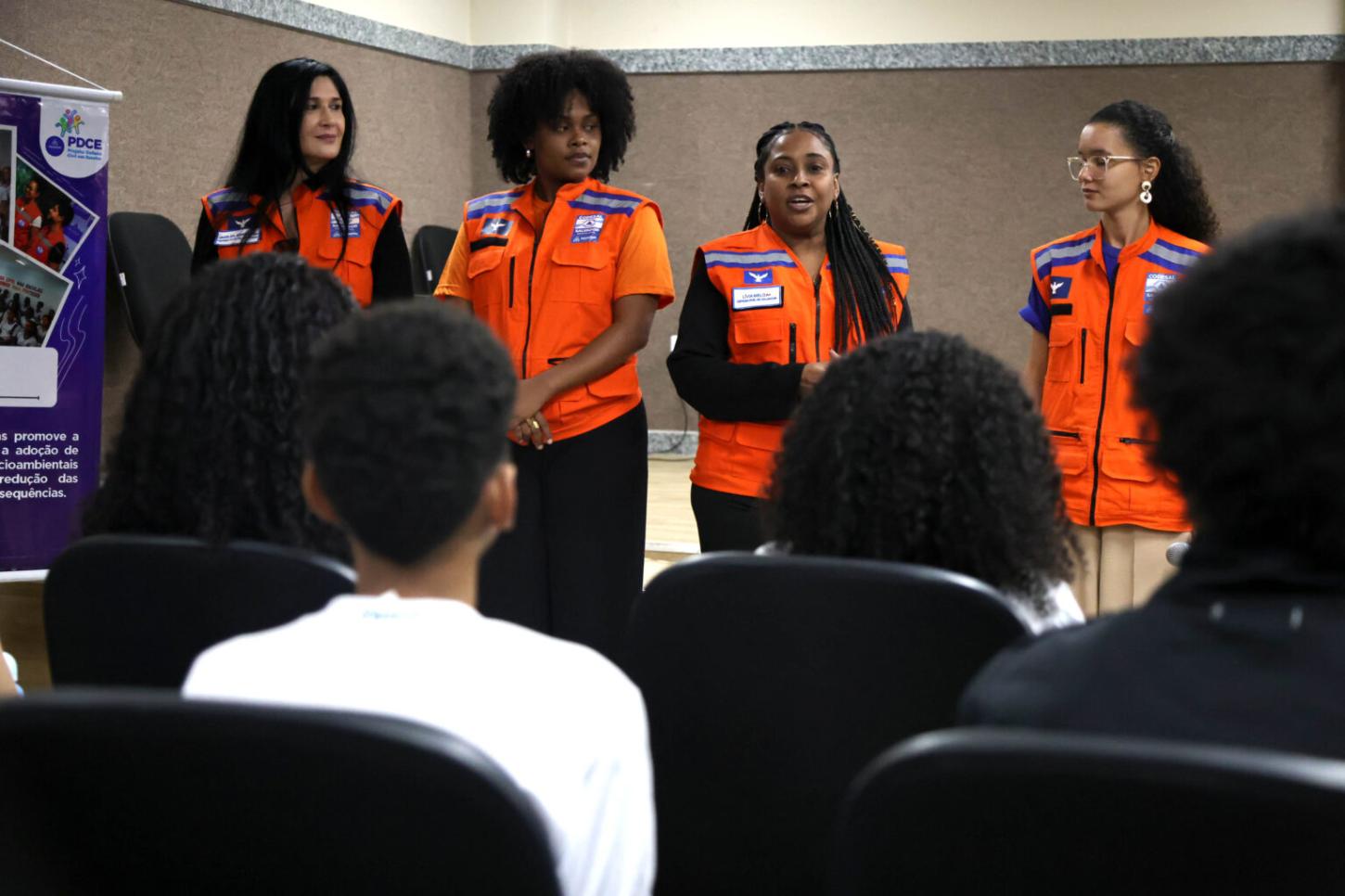 Defesa Civil retoma programa em escolas e capacita 250 estudantes de Salvador sobre prevenção de riscos