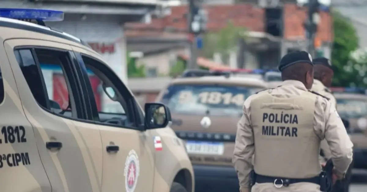 Homem é preso em flagrante por esfaquear tia da ex-companheira em Salvador após término de relacionamento