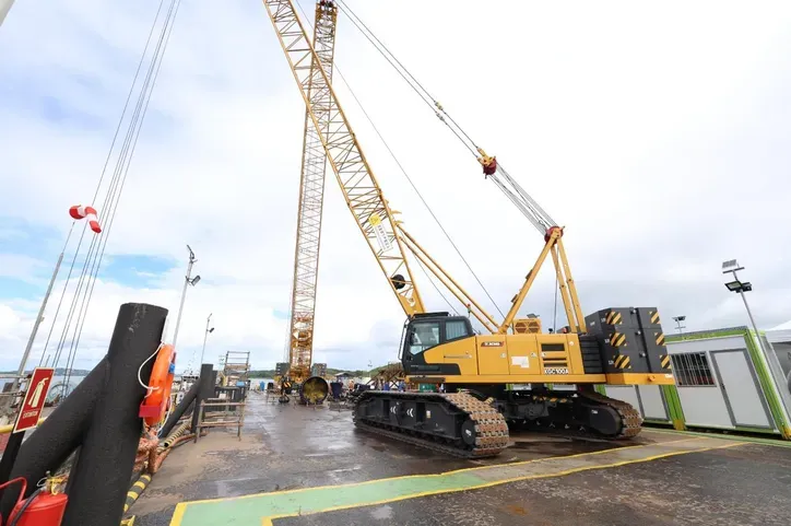 Obras da Ponte Salvador–Itaparica avançam com montagem de equipamentos no Estaleiro Belov