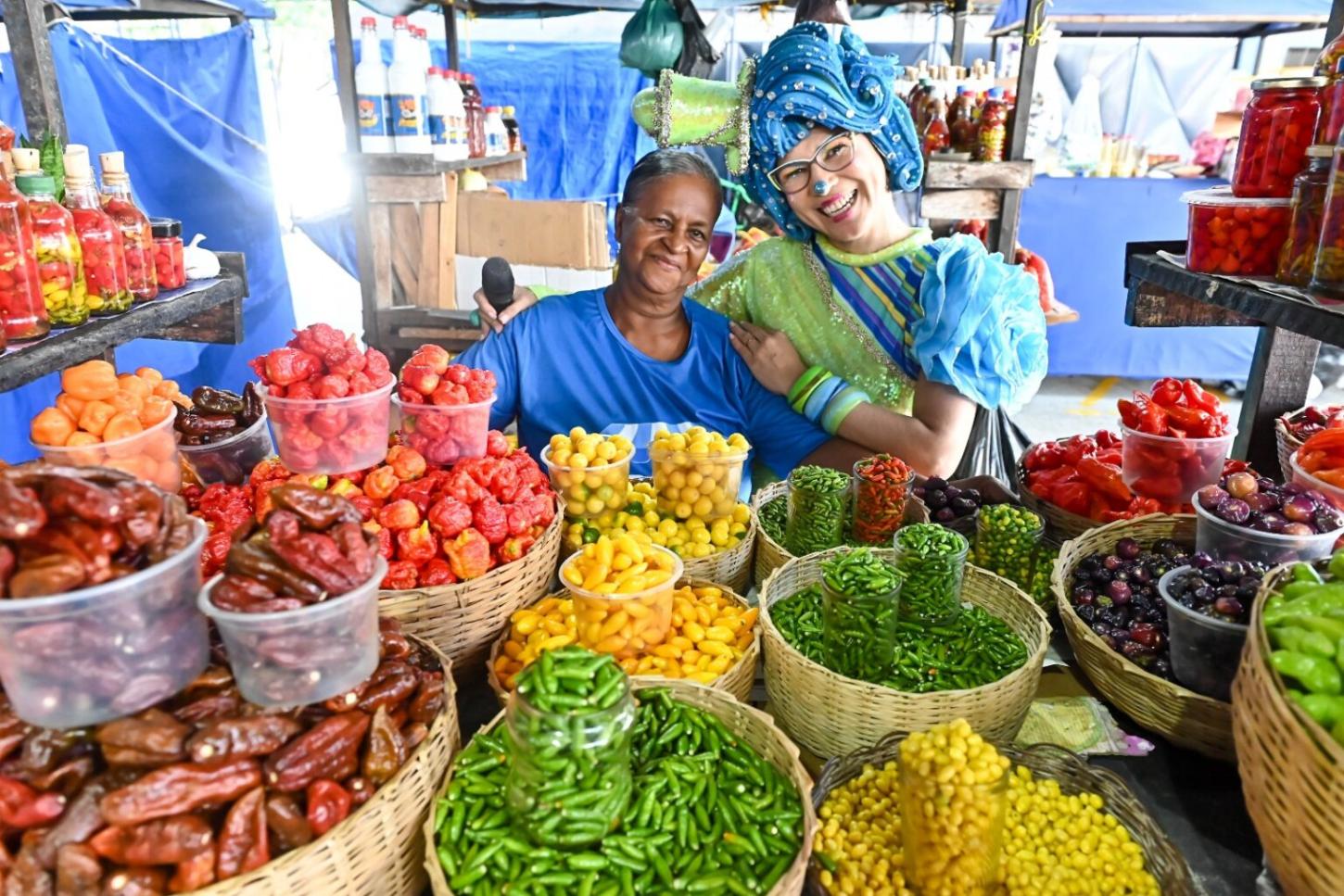 Prefeitura celebra Dia do Feirante com ações de saúde e bem-estar em Itapuã e Periperi
