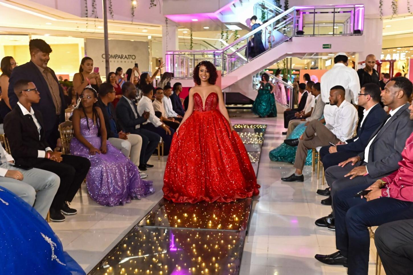 Projeto ‘Brilha, Menina’ realiza sonho de 26 adolescentes com festa de 15 anos em Salvador