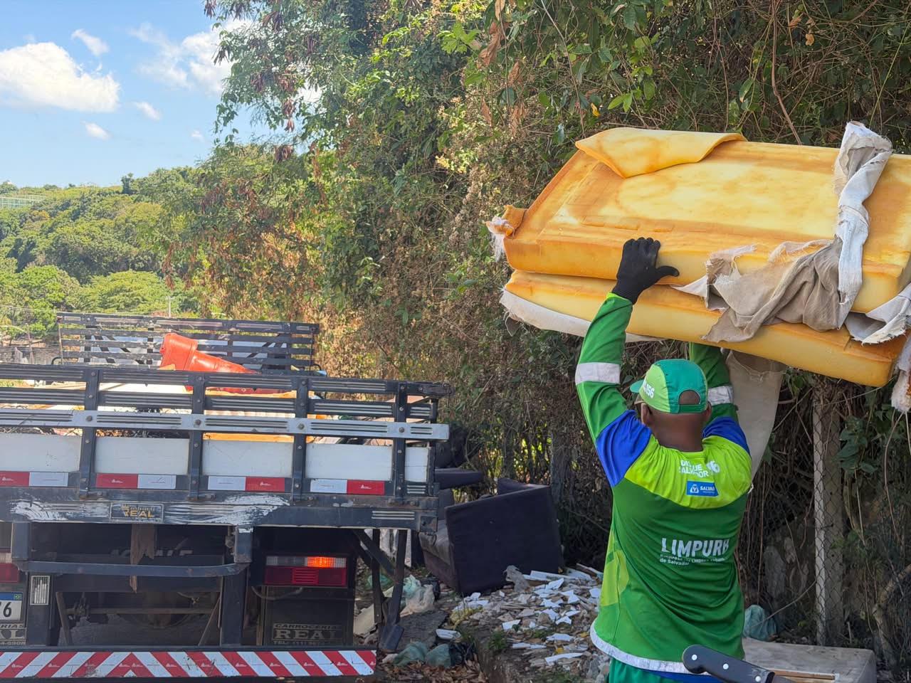 Limpurb realiza Bota-Fora no Nordeste de Amaralina nesta quarta-feira (9)
