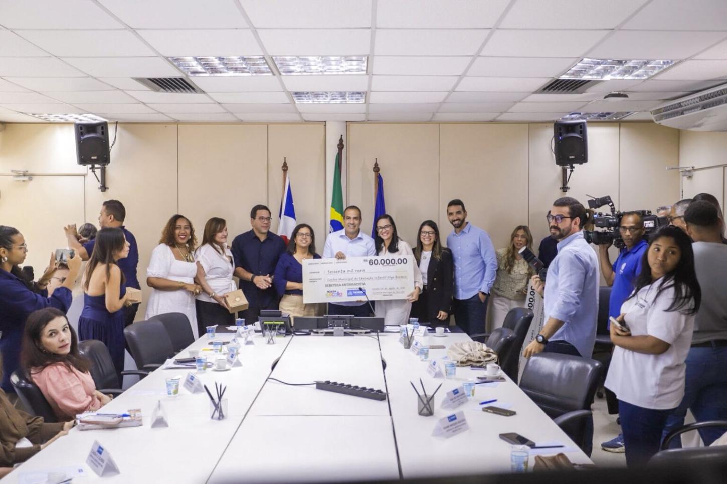 Prefeitura de Salvador anuncia implementação de bebetecas antirracistas em mais 20 escolas municipais