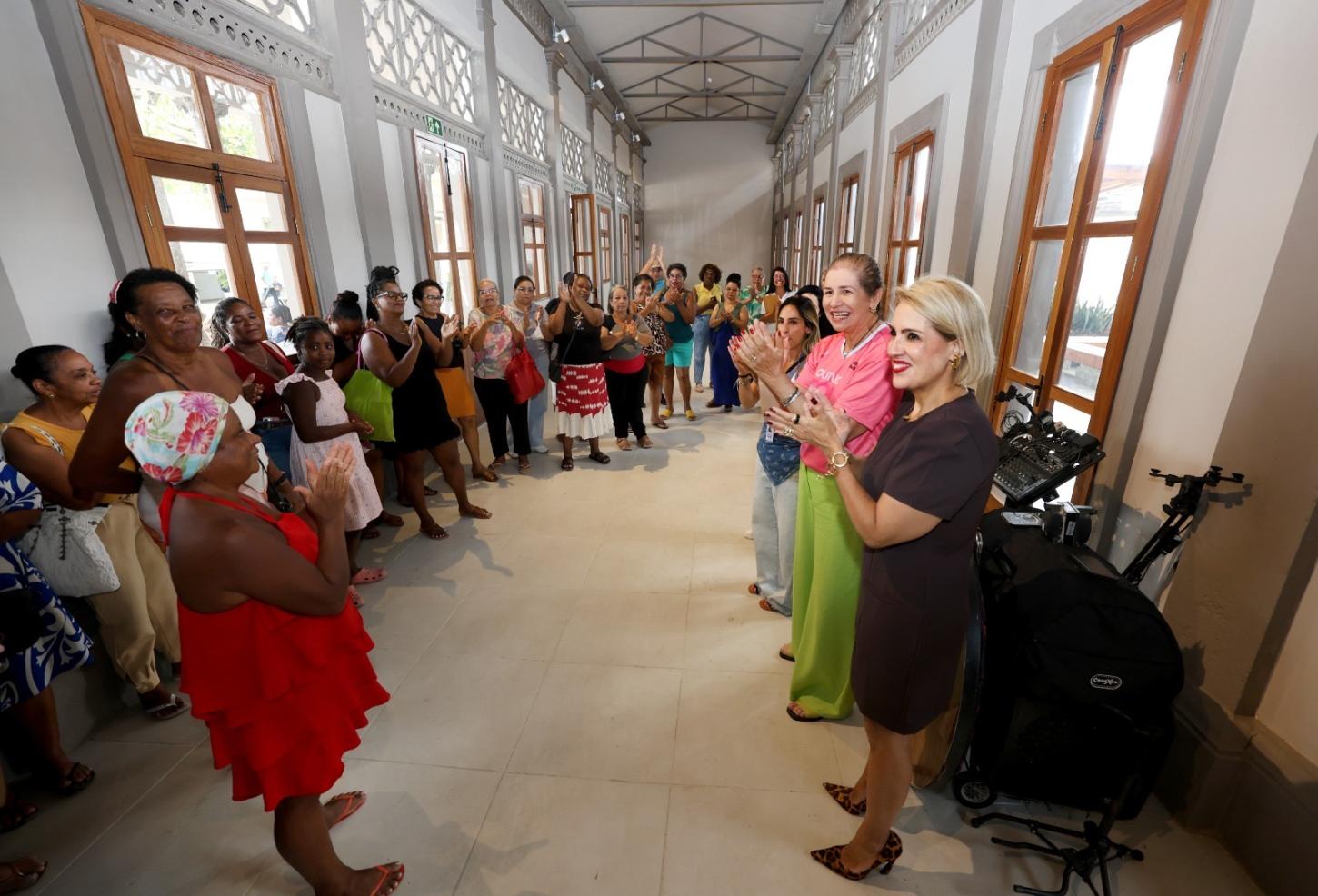 Programa Cuidar de Quem Cuida leva atividades de bem-estar a mulheres do Subúrbio de Salvador