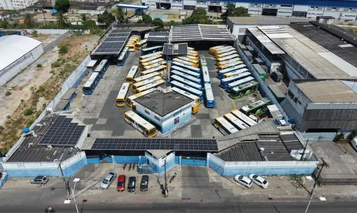 Fiscalização do Procon-BA registra 944 ônibus parados em garagens de Salvador