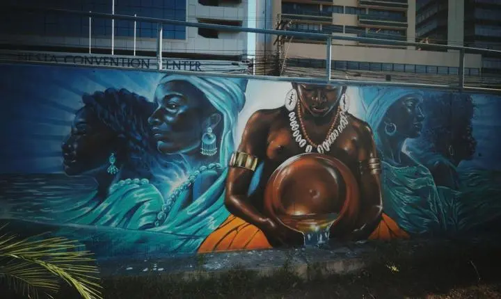 Murais transformam entorno do BRT do Itaigara em novo circuito de arte urbana em Salvador