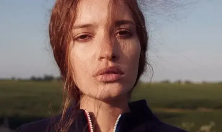 Giane Alves, modelo descoberta em posto de gasolina, morre aos 32 anos